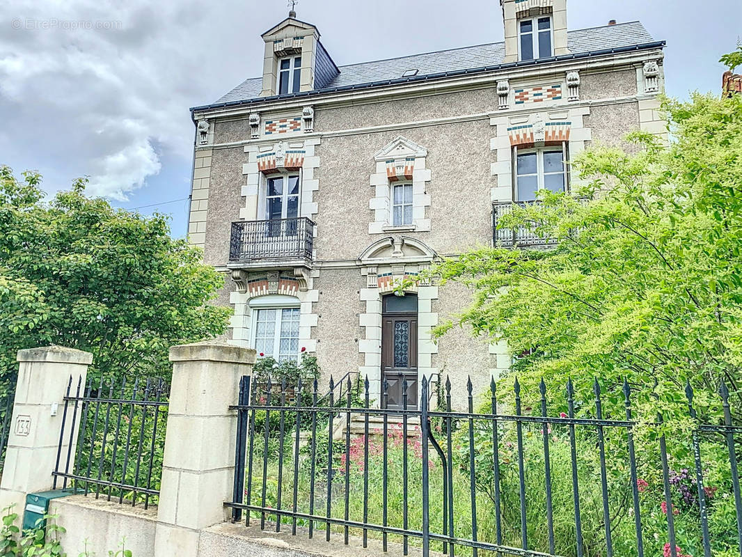 Maison à JOUE-LES-TOURS