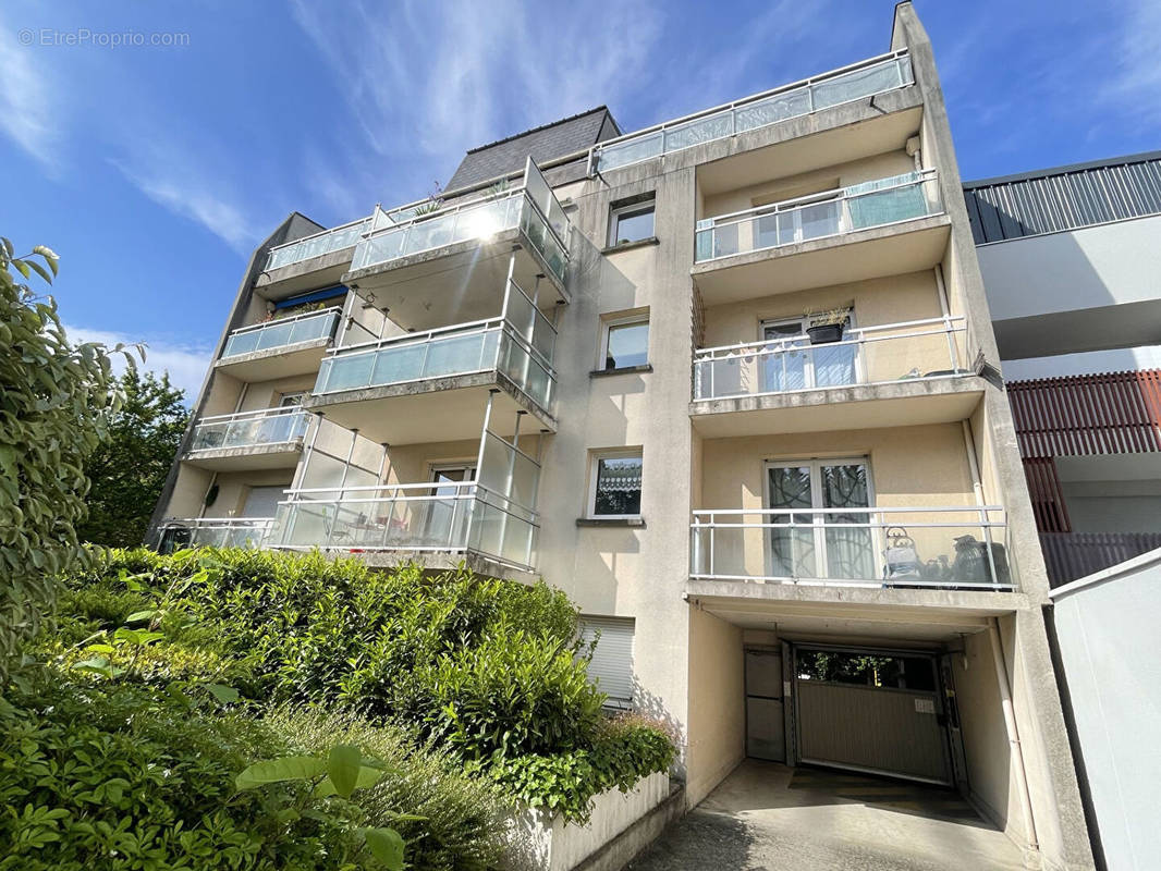 Appartement à LES PAVILLONS-SOUS-BOIS