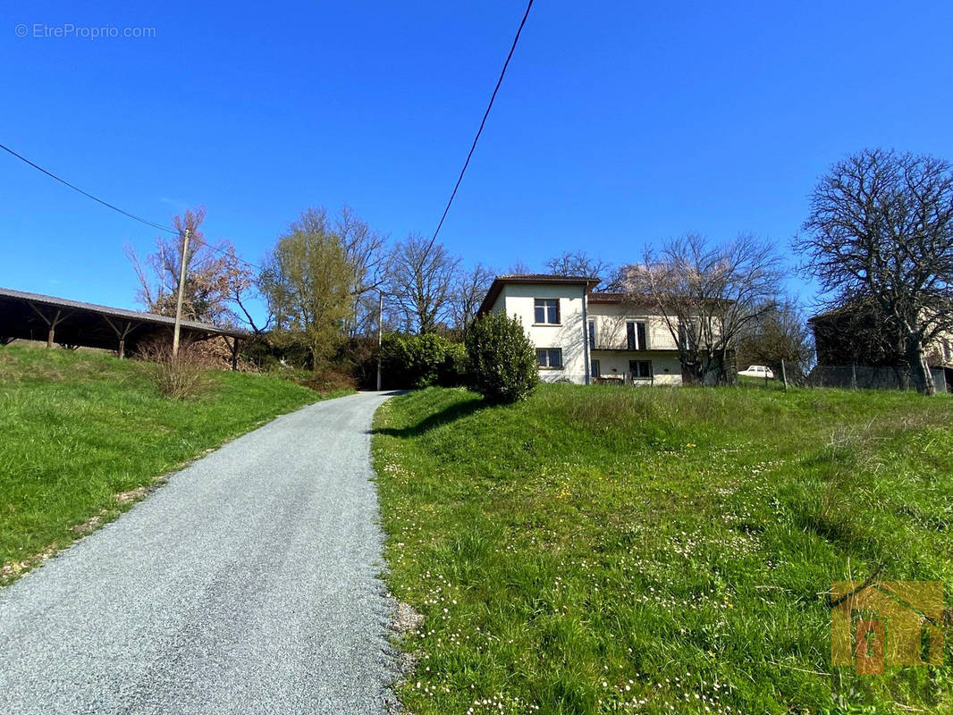 Maison à SAINT-MAURIN