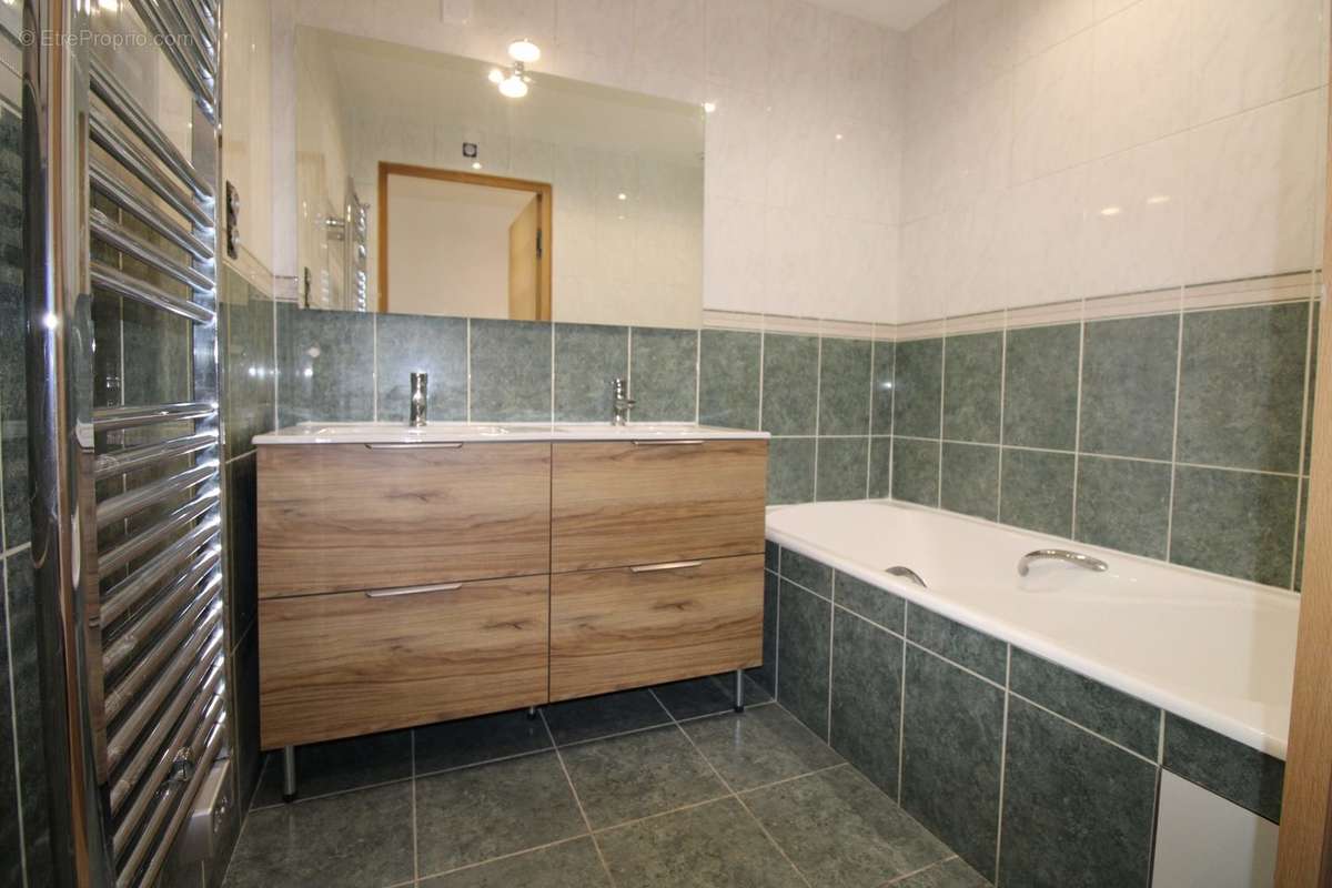 Salle de bain - Appartement à LYON-8E