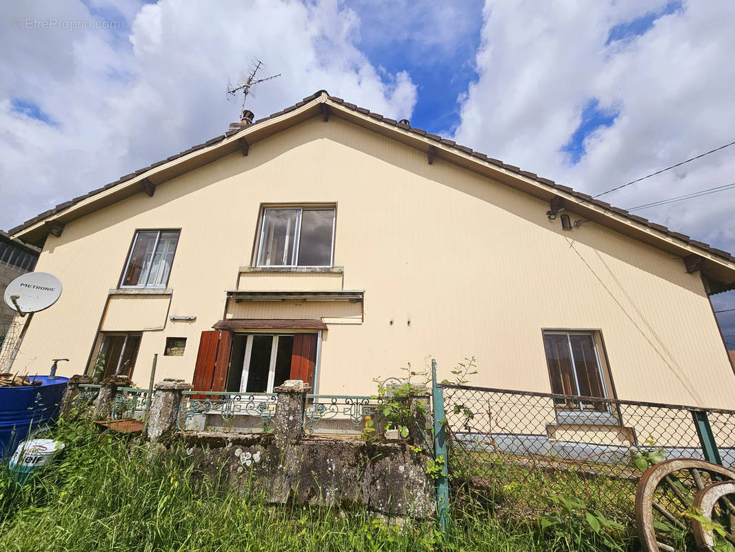 Maison à CHAGEY