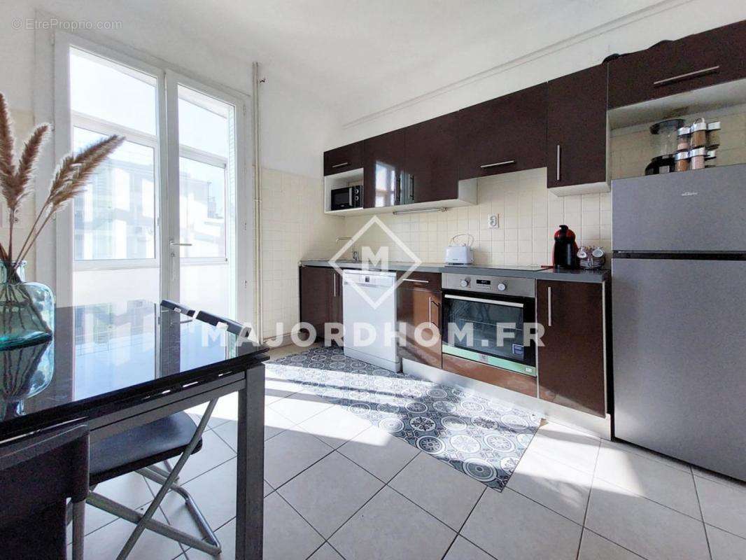 Appartement à MARSEILLE-9E