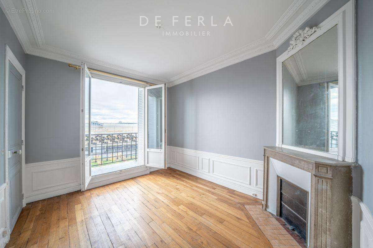 Appartement à PARIS-15E