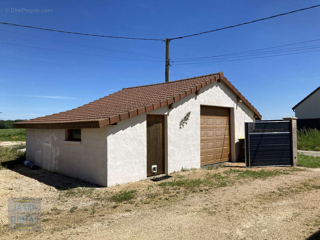 Maison à SAINT-MARTIN-EN-BRESSE