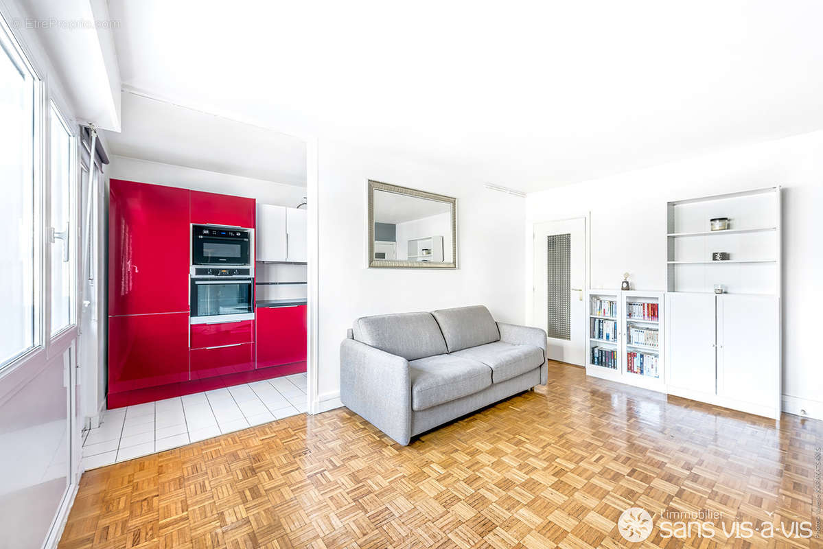 Appartement à COURBEVOIE