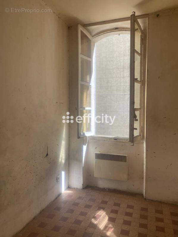 Appartement à MARSEILLE-1E