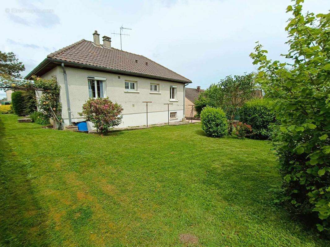 Maison à ESTERNAY