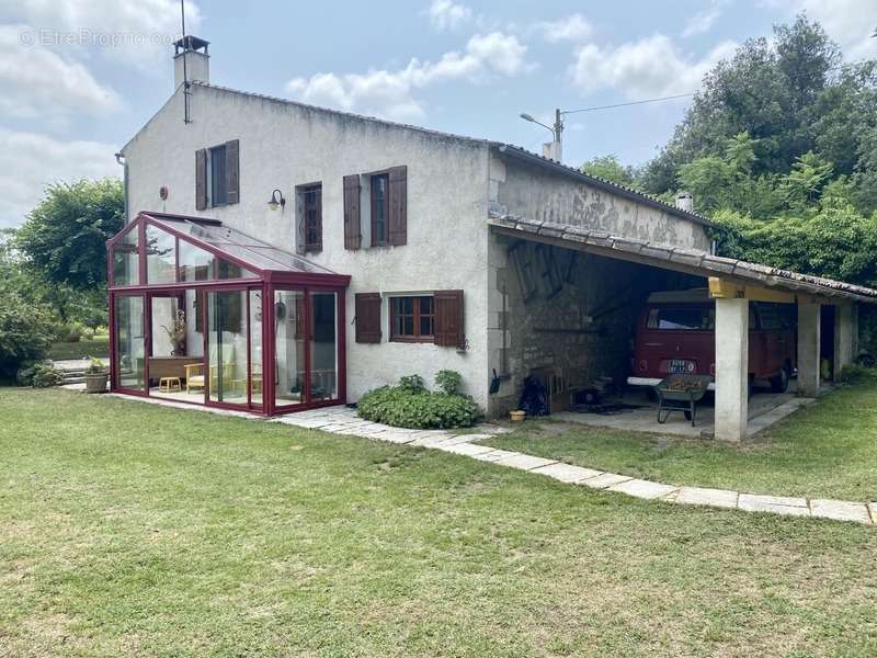 Maison à BORDS