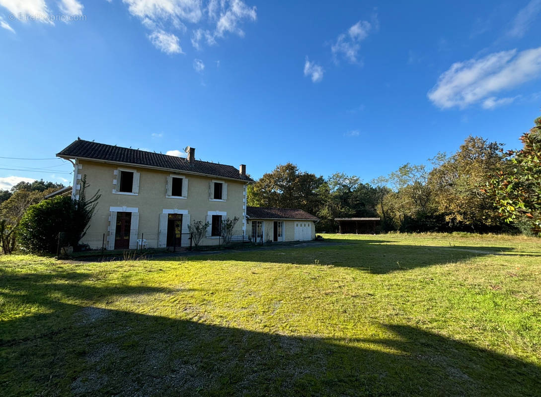 Maison à SALLES