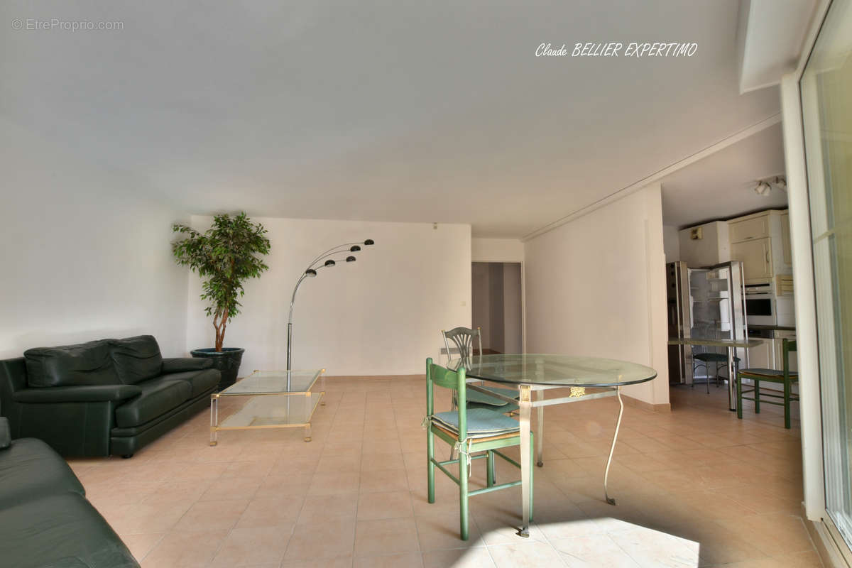 Appartement à MARSEILLE-9E