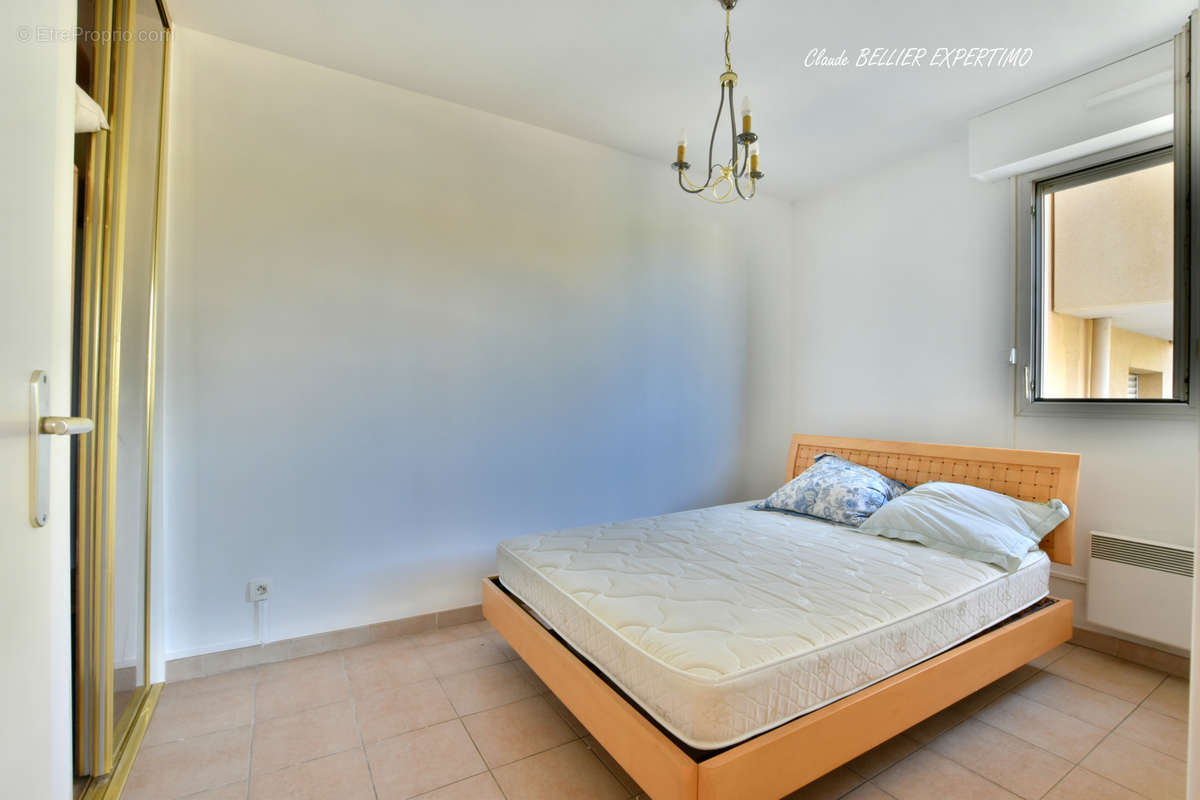 Appartement à MARSEILLE-9E