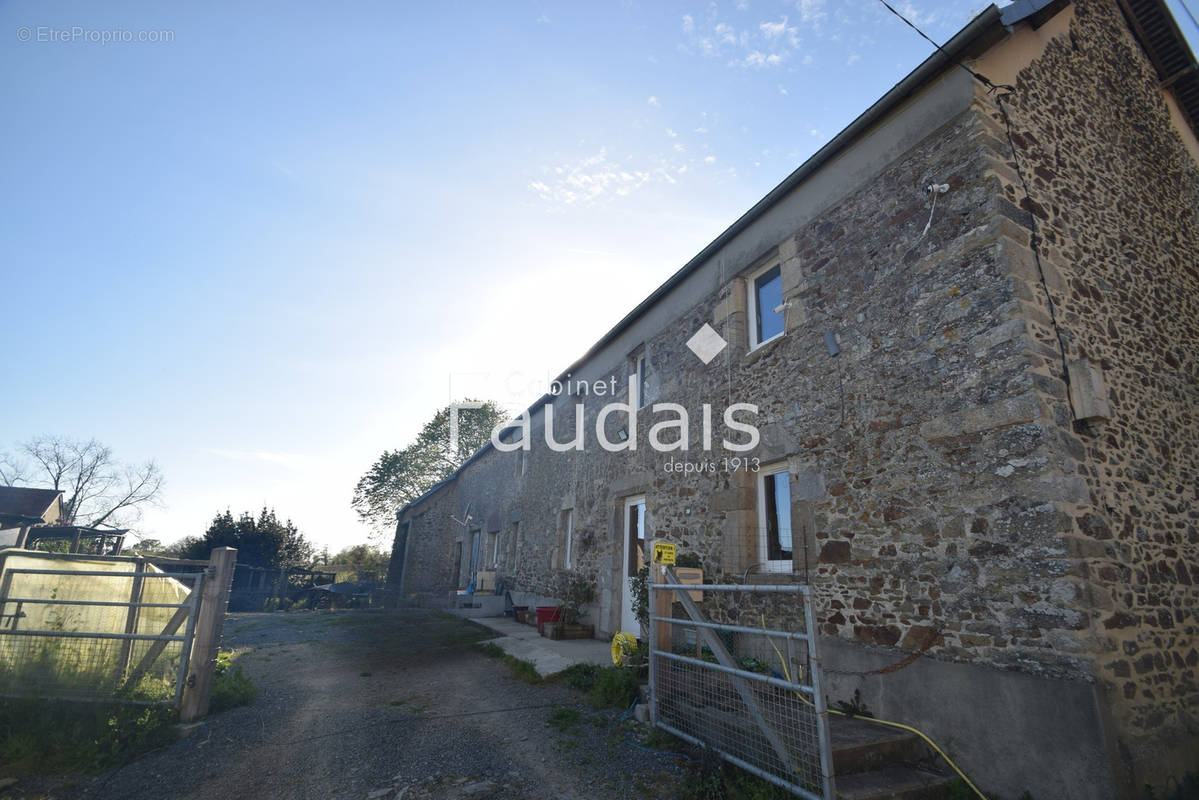 Maison à SAVIGNY