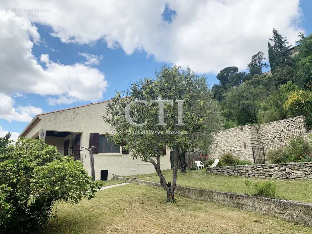 Maison à VAISON-LA-ROMAINE