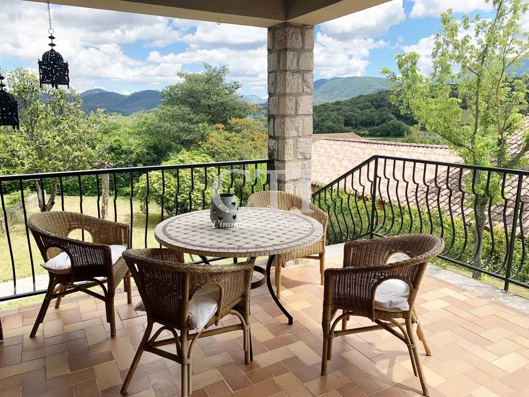 Maison à VAISON-LA-ROMAINE