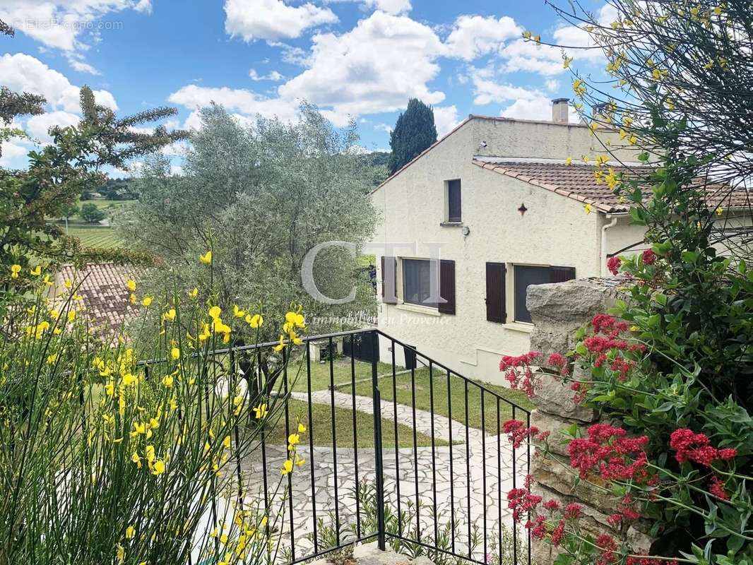 Maison à VAISON-LA-ROMAINE