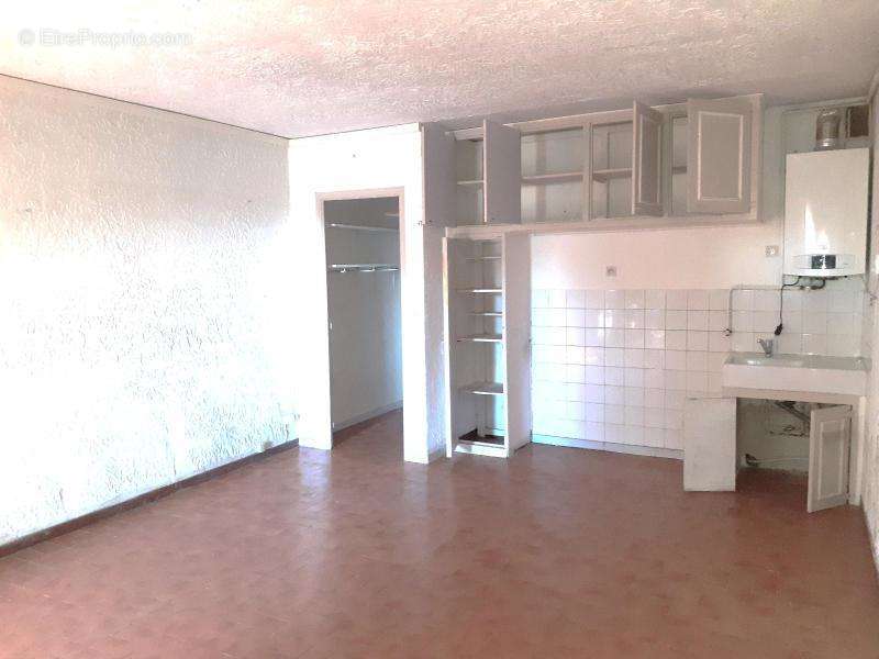   - Appartement à LORGUES