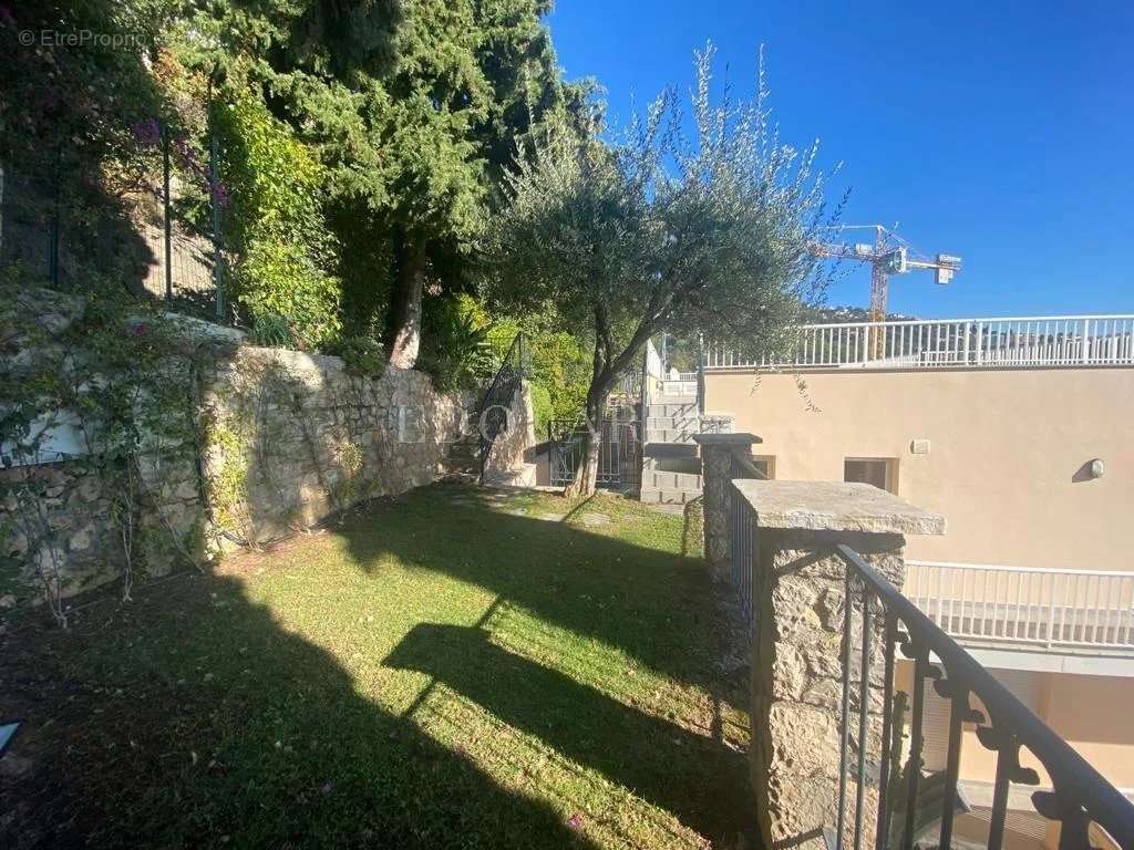 Appartement à ROQUEBRUNE-CAP-MARTIN