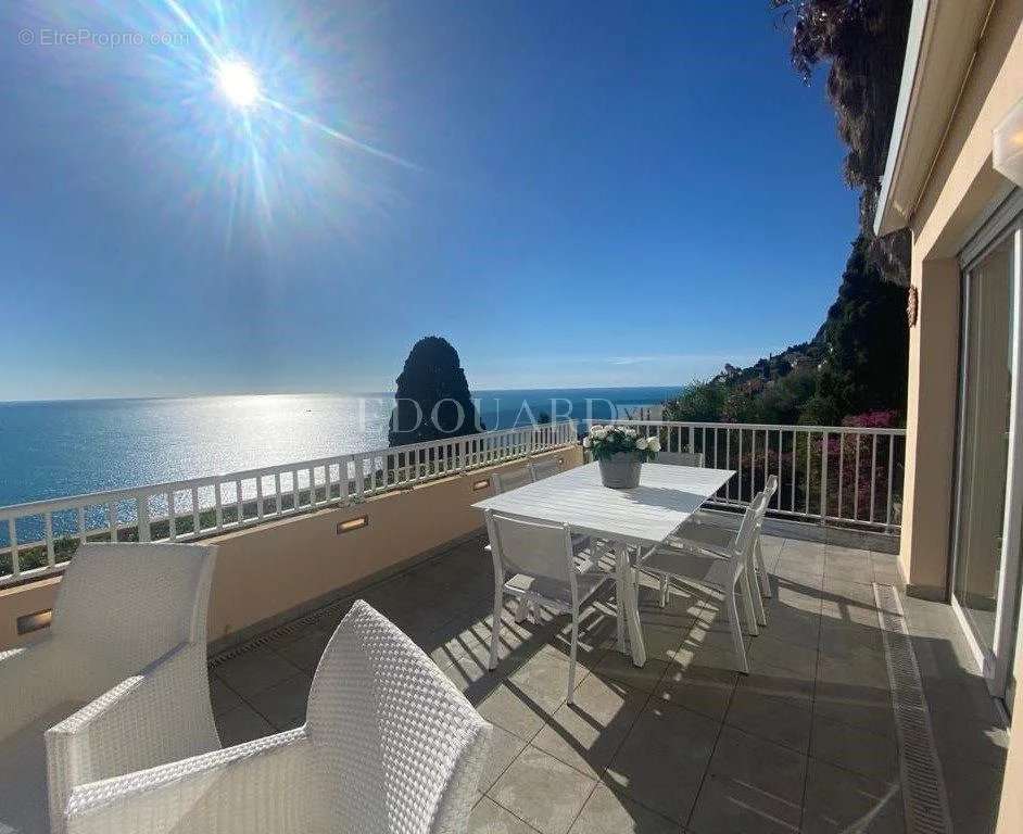 Appartement à ROQUEBRUNE-CAP-MARTIN