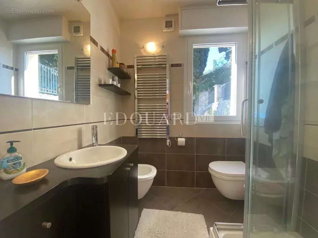 Appartement à ROQUEBRUNE-CAP-MARTIN