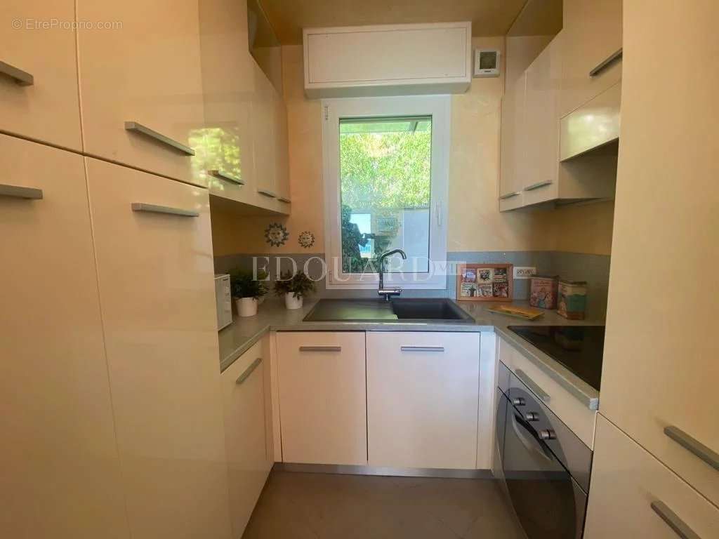 Appartement à ROQUEBRUNE-CAP-MARTIN