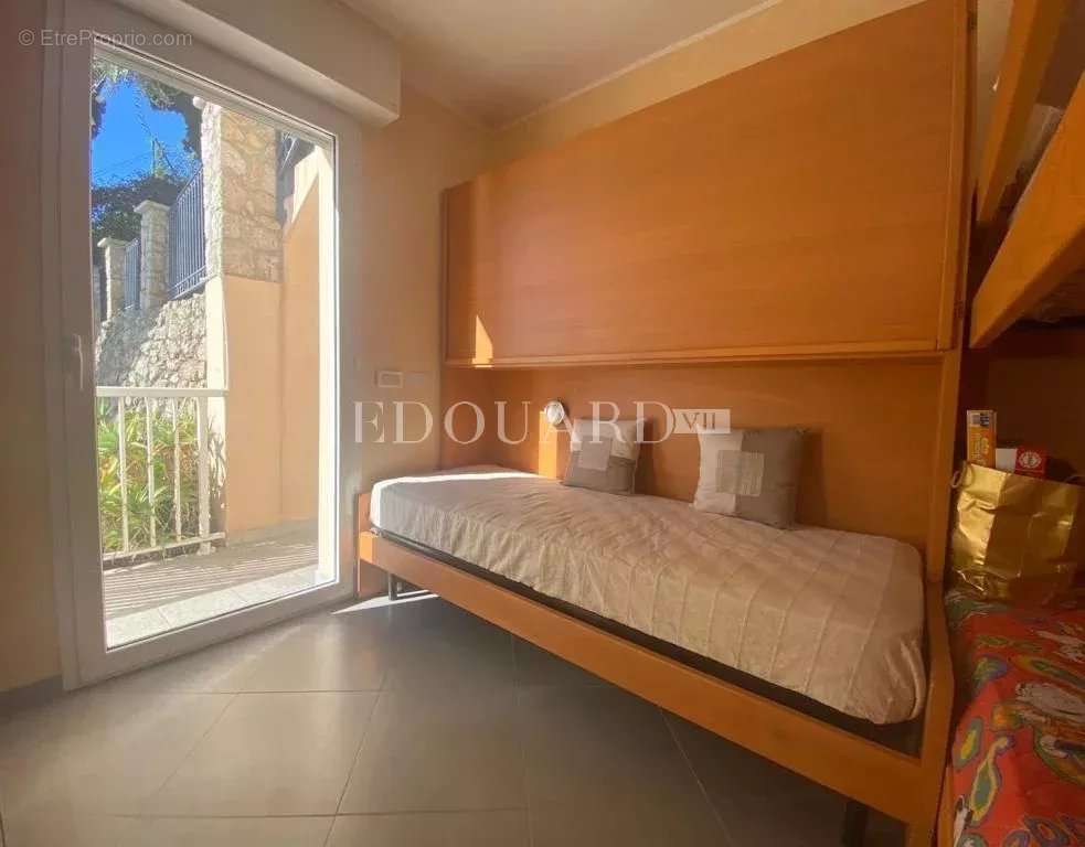 Appartement à ROQUEBRUNE-CAP-MARTIN