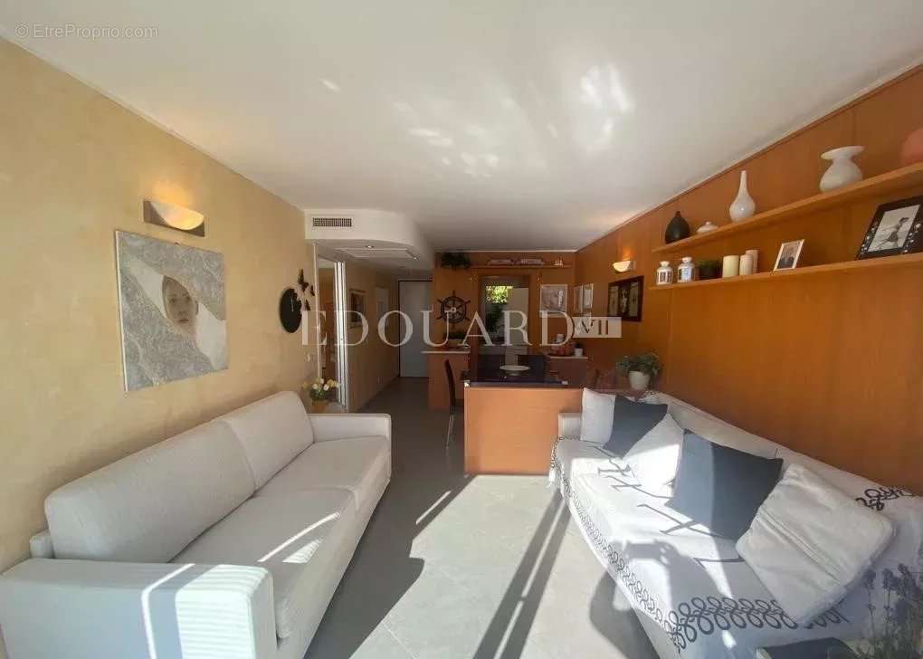 Appartement à ROQUEBRUNE-CAP-MARTIN