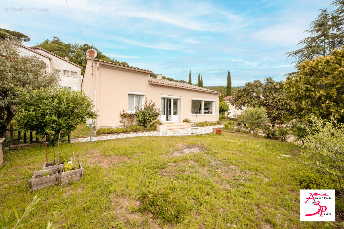 Maison à COLLOBRIERES