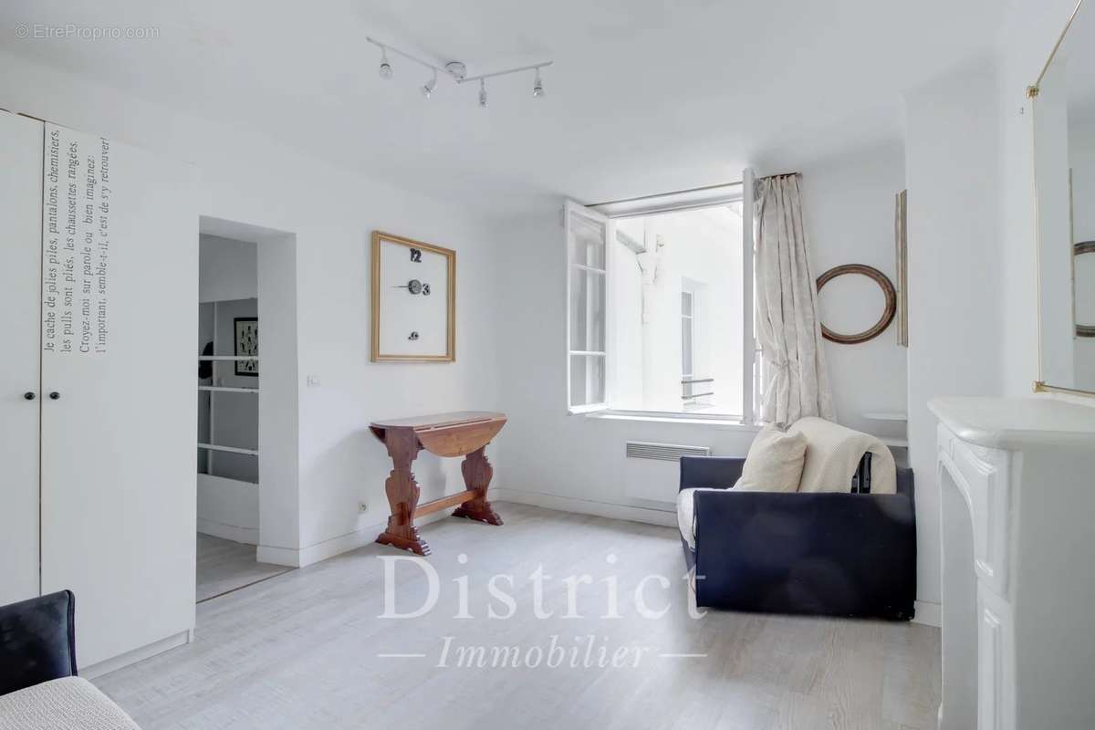 Appartement à PARIS-6E