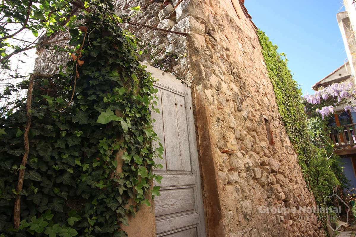 Maison à ESPARRON