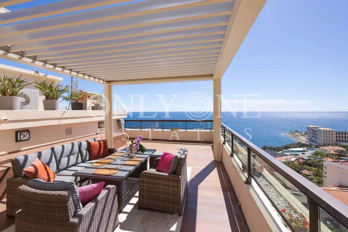 Appartement à ROQUEBRUNE-CAP-MARTIN