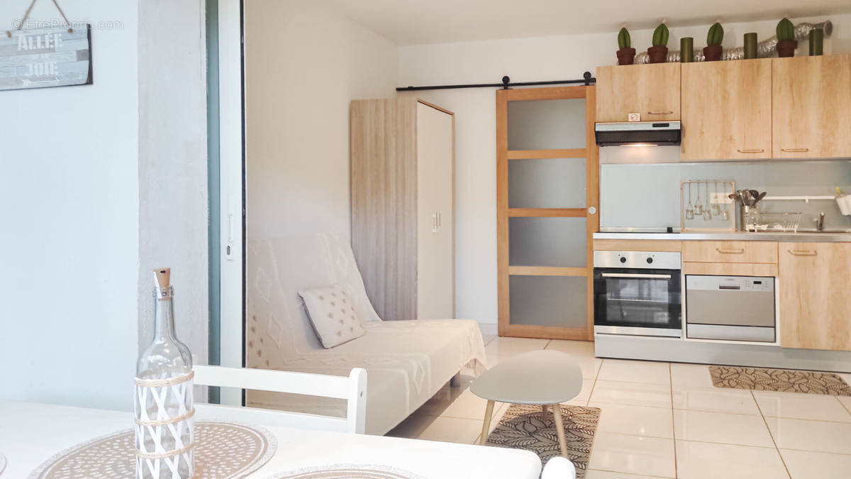 Appartement à SAINT-CYR-SUR-MER