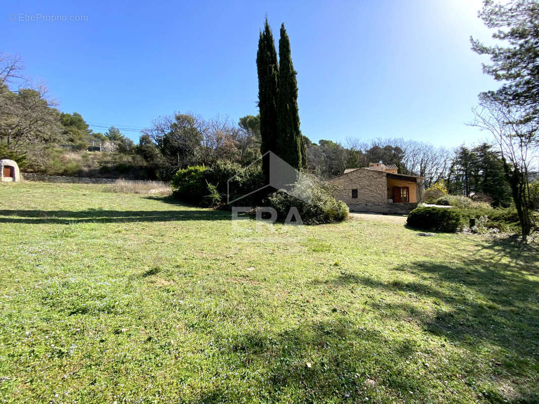 Maison à LA BASTIDE-DES-JOURDANS