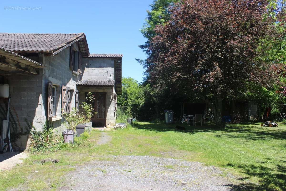 Appartement à MONTREJEAU