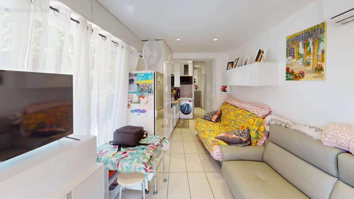 Appartement à VILLENEUVE-LOUBET