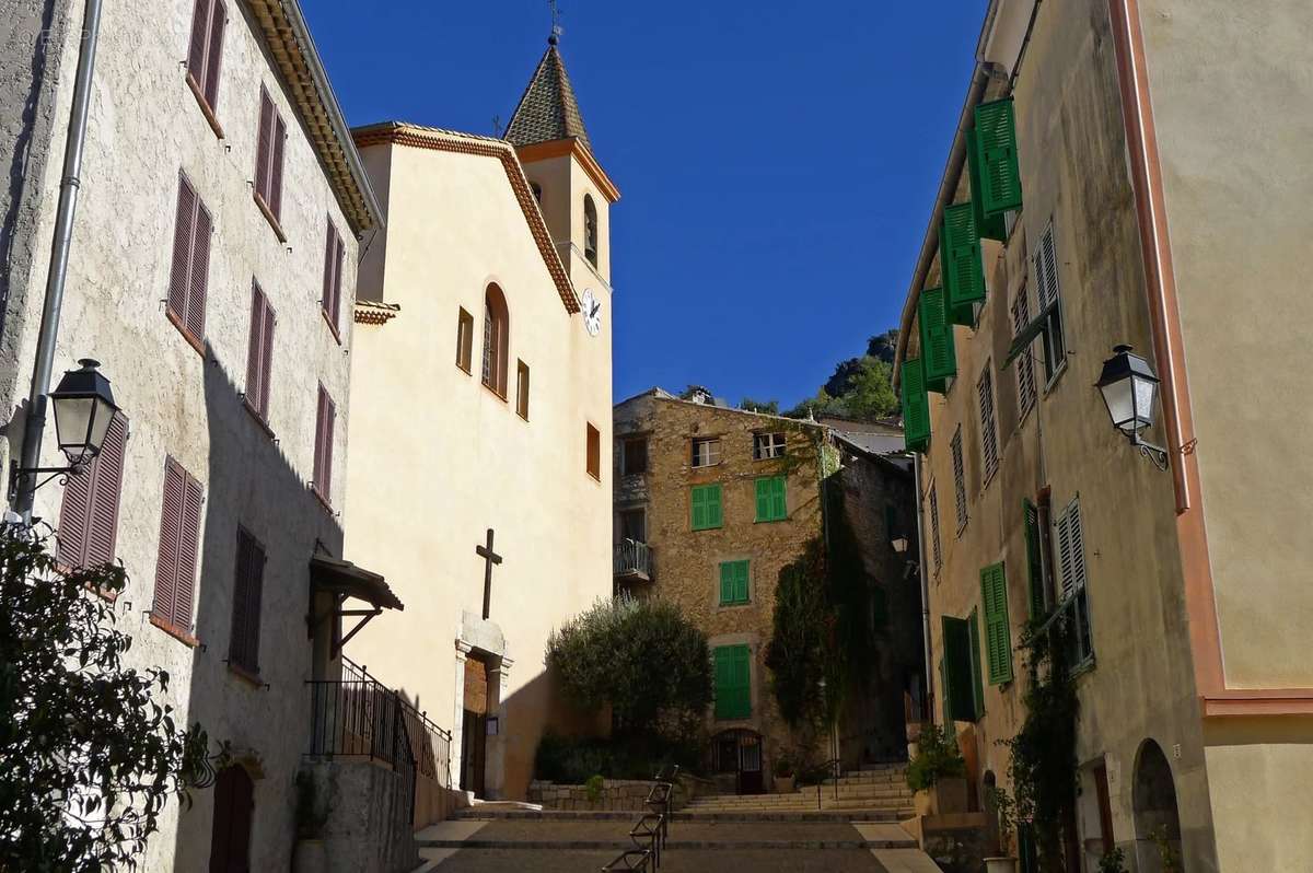 Appartement à GILETTE