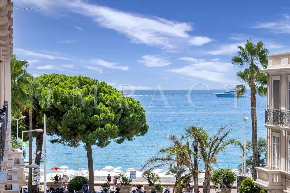 Appartement à CANNES