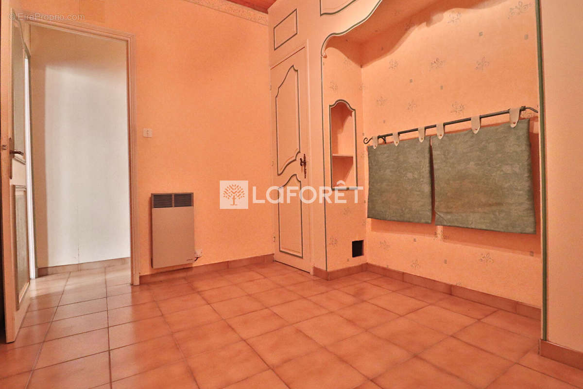 Appartement à MARSEILLE-3E