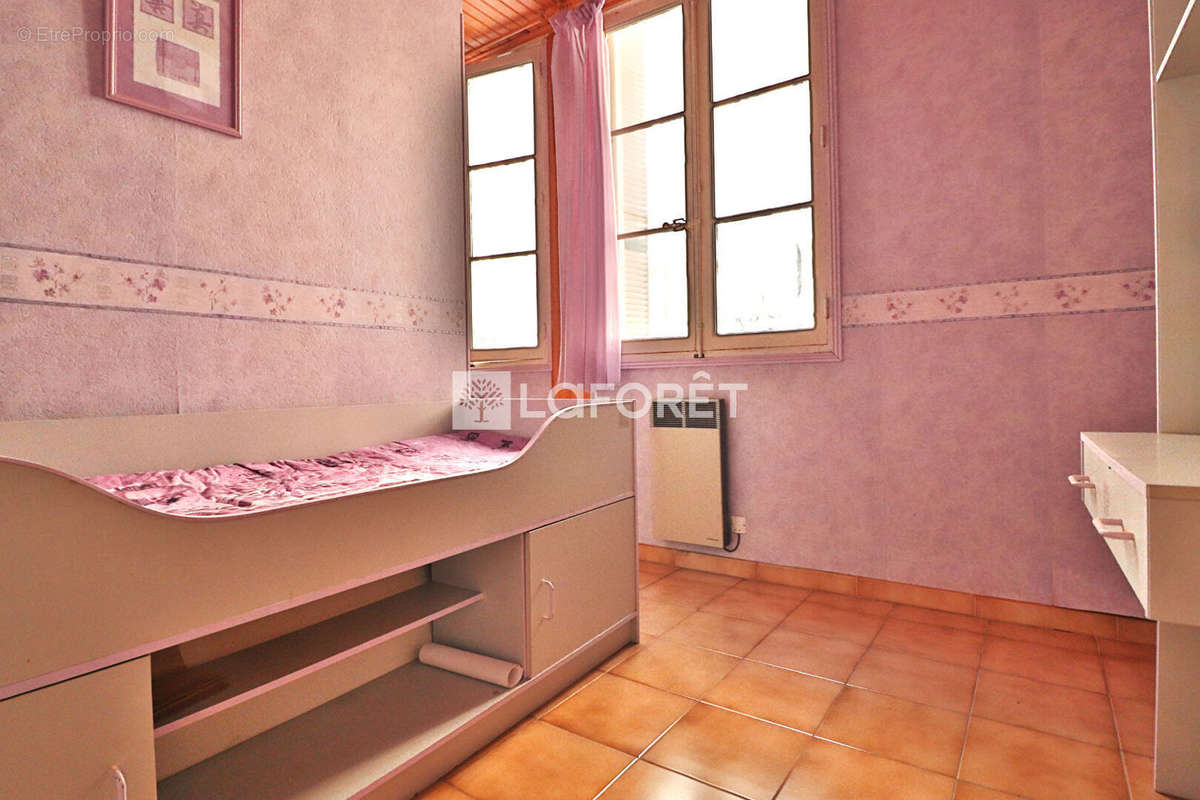 Appartement à MARSEILLE-3E