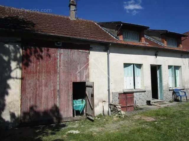 Maison à SAINT-GERAND-LE-PUY