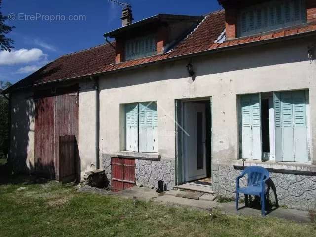 Maison à SAINT-GERAND-LE-PUY