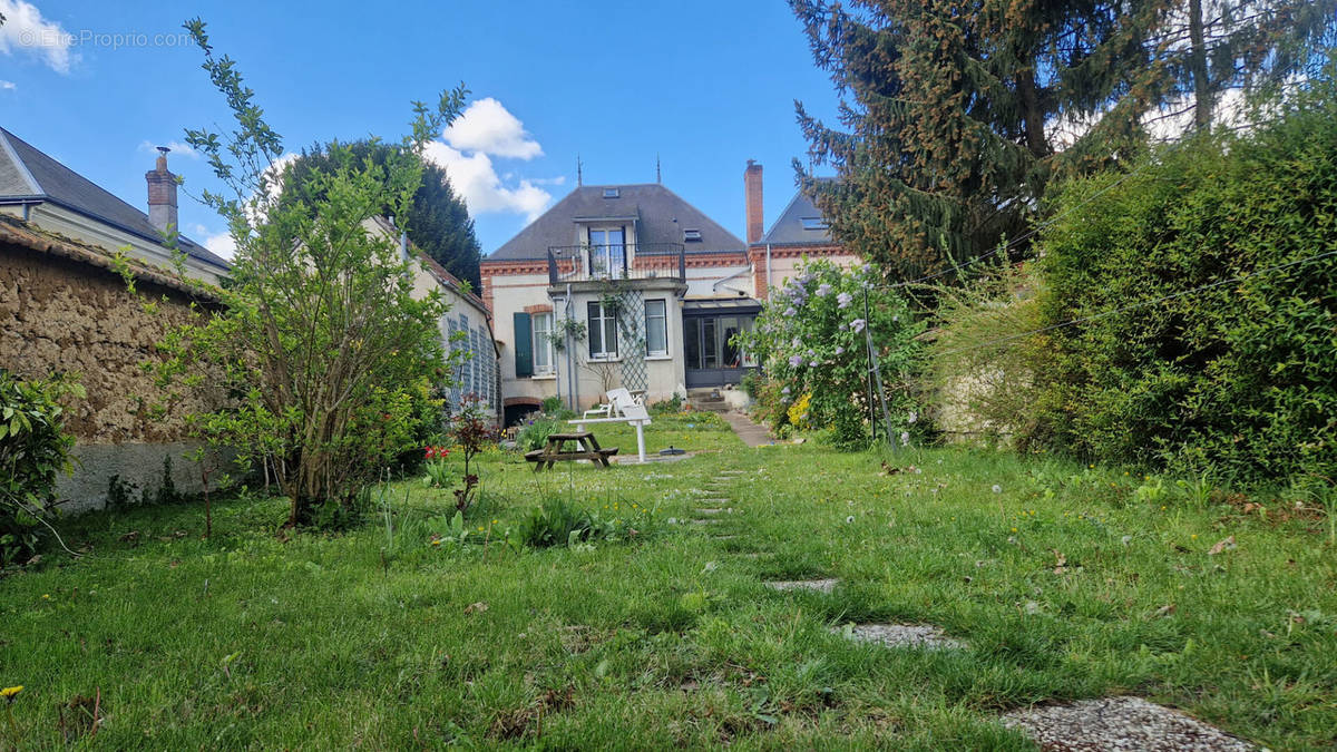 Maison à MAINTENON