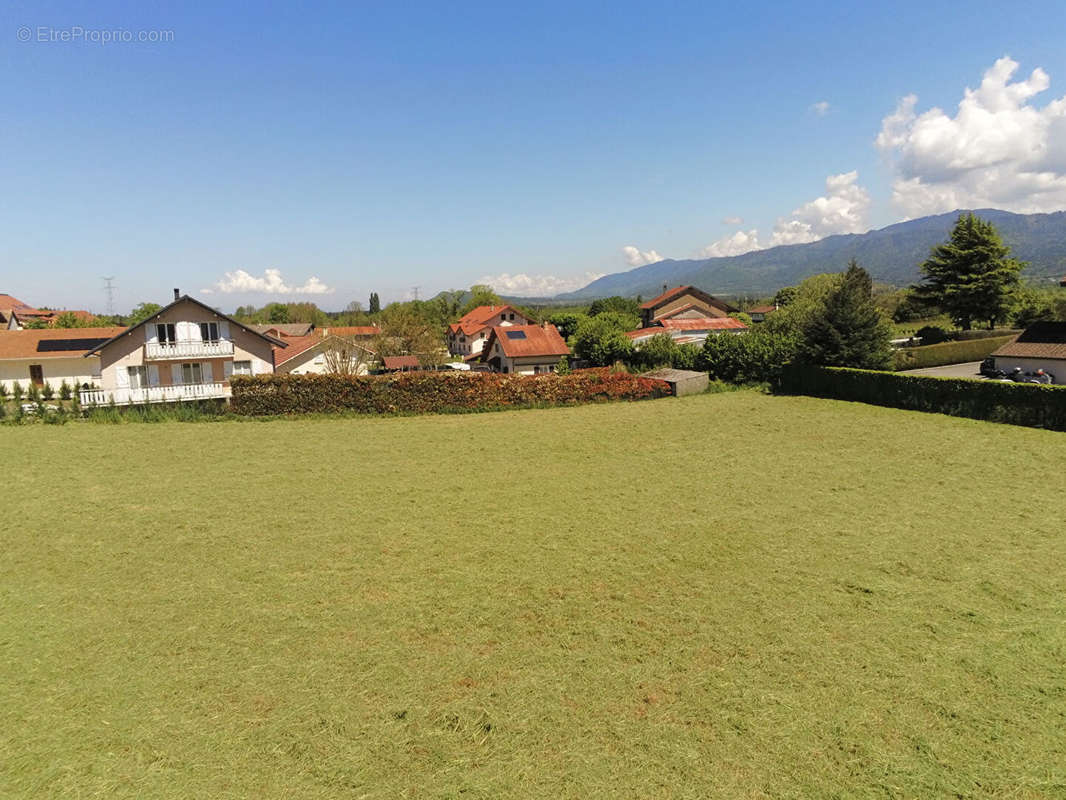 Terrain à BONS-EN-CHABLAIS