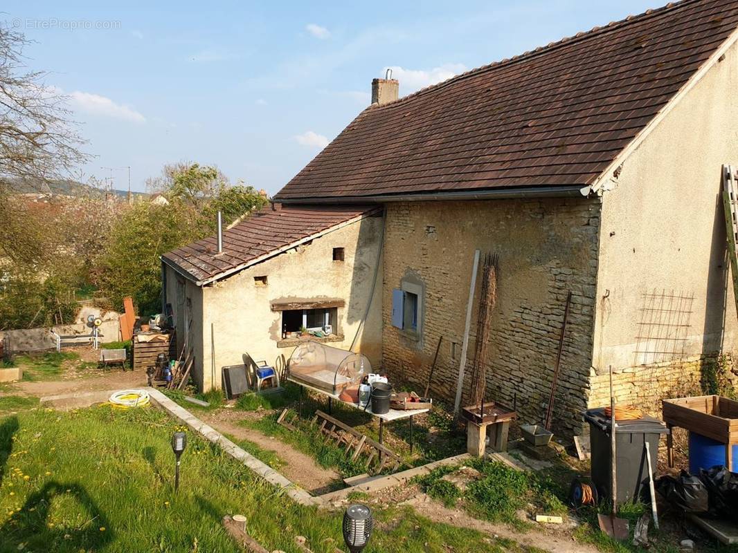 Maison à BILLY-SUR-OISY