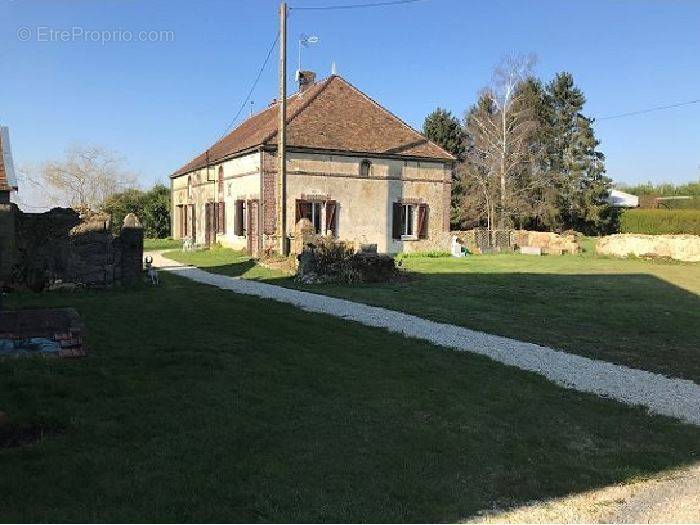 Maison à COURTENAY