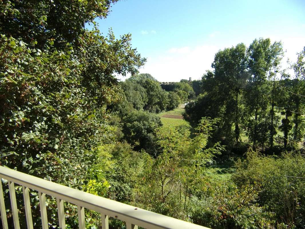 Maison à CHEF-BOUTONNE