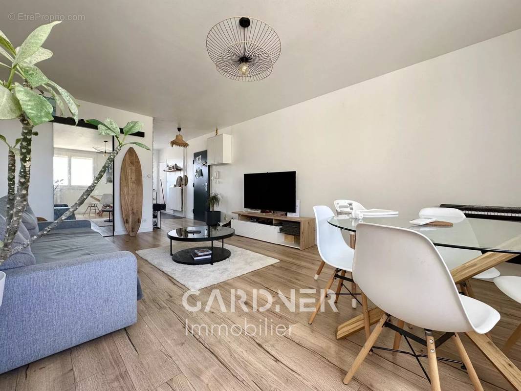 Appartement à MARSEILLE-11E