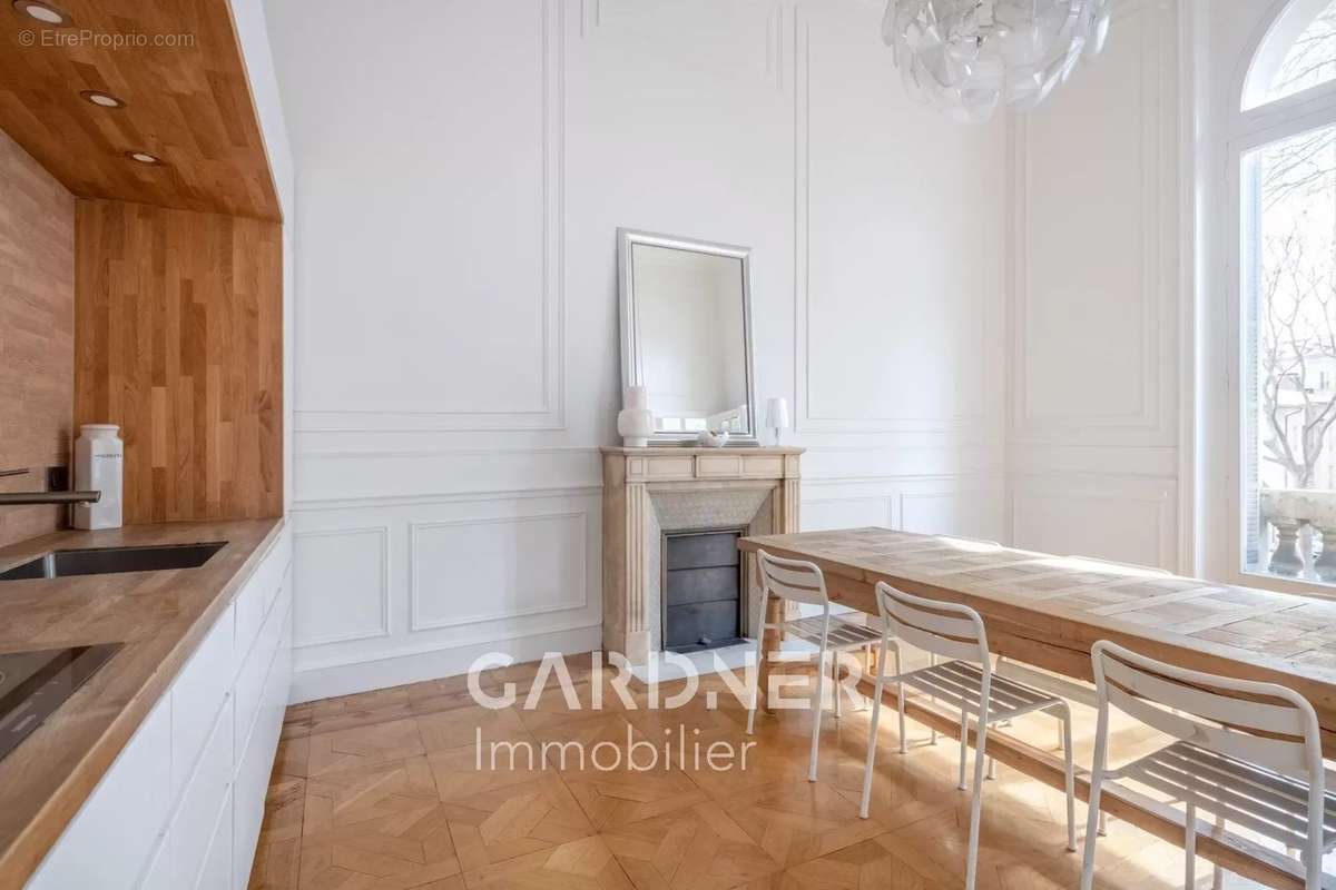 Appartement à MARSEILLE-8E