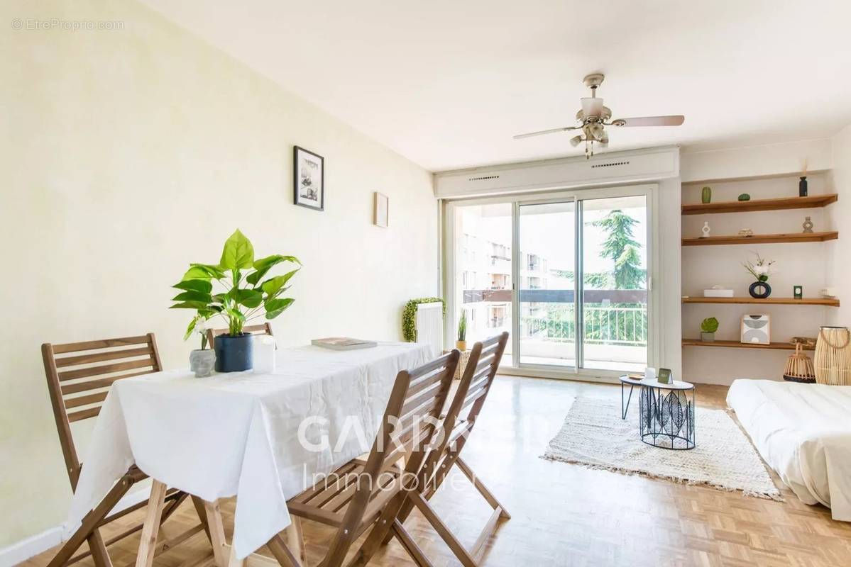 Appartement à MARSEILLE-12E