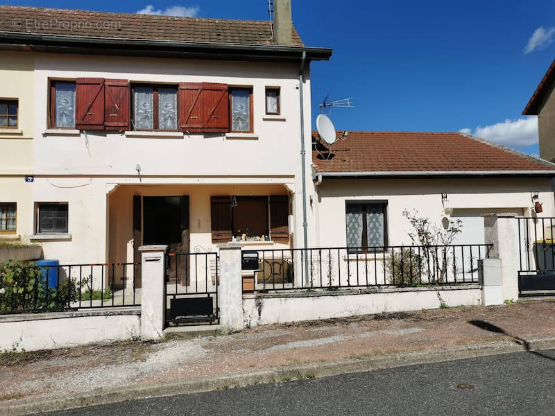 Maison à SAINT-LAURENT-D&#039;ANDENAY