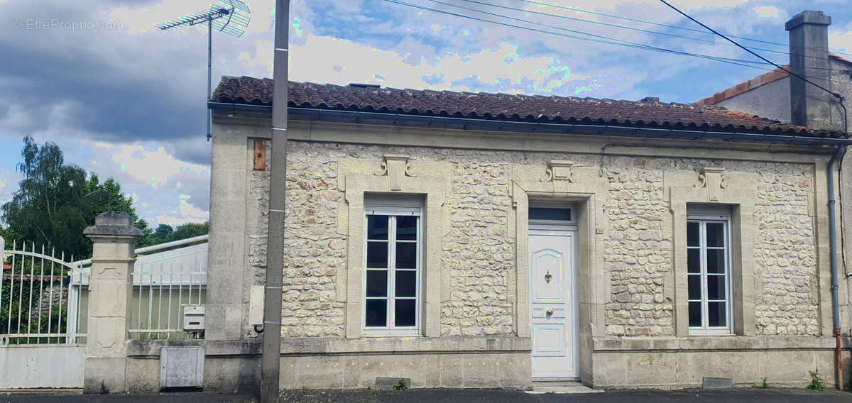 Maison à COGNAC